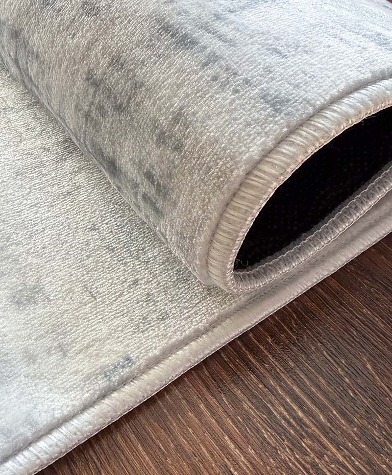 Yara schlichter, moderner, weicher und glänzender Teppich in Beige