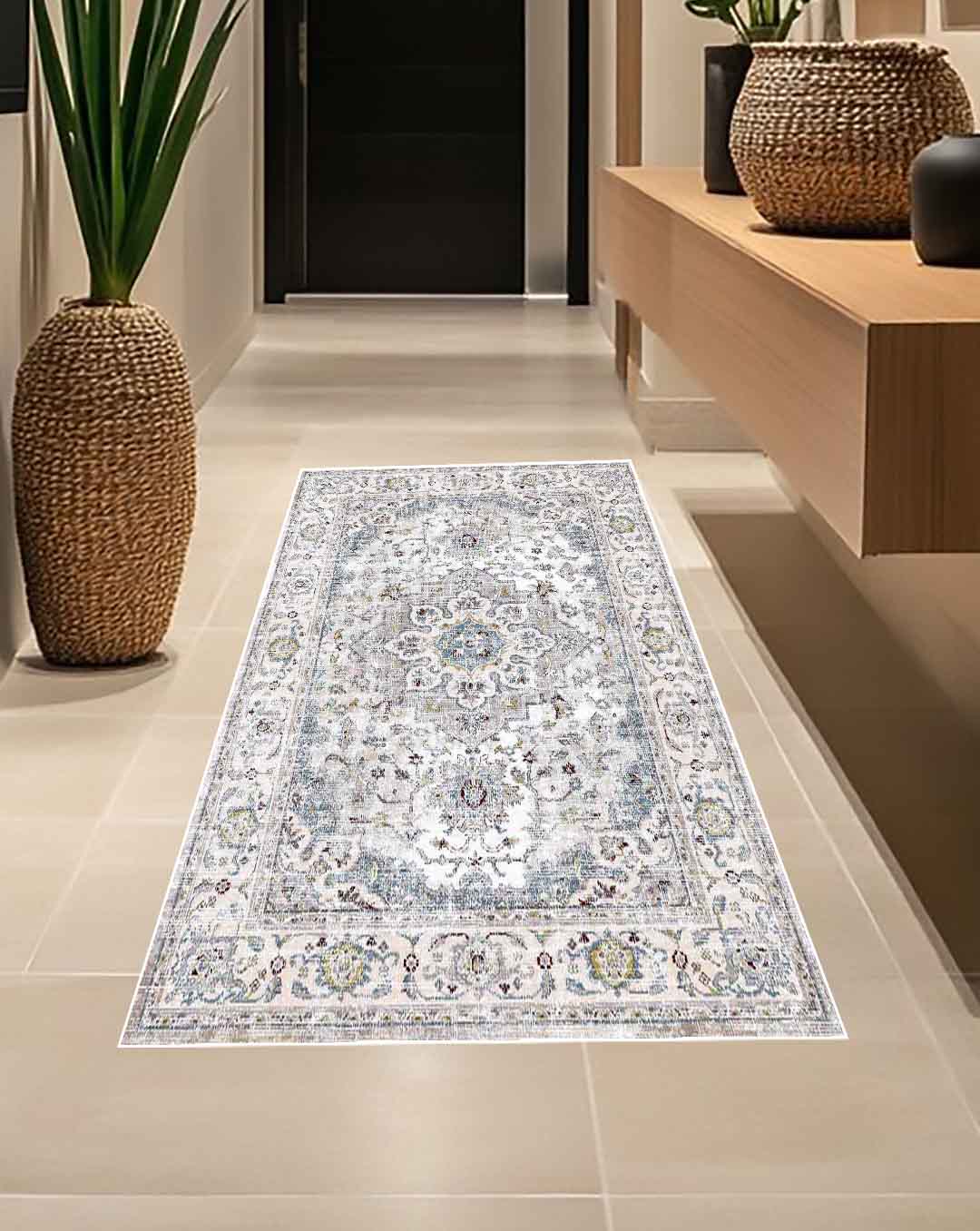 Weicher und glänzender Teppich Sama in Vintage-Beige mit Blumenmuster