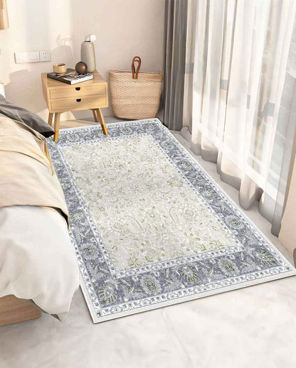 Camela Vintage grauer Rahmen bunter weicher Teppich 