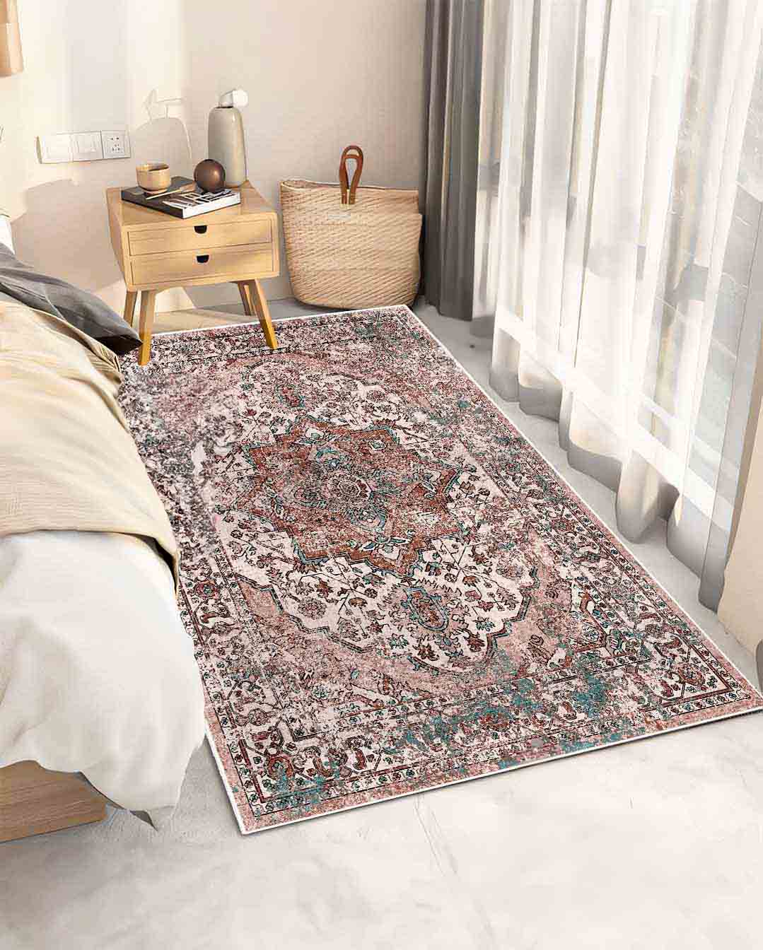 Weicher und glänzender Perserteppich Soha im Vintage-Stil 