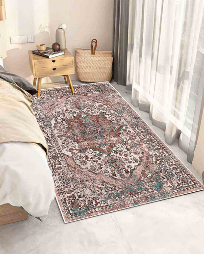 Weicher und glänzender Perserteppich Soha im Vintage-Stil 