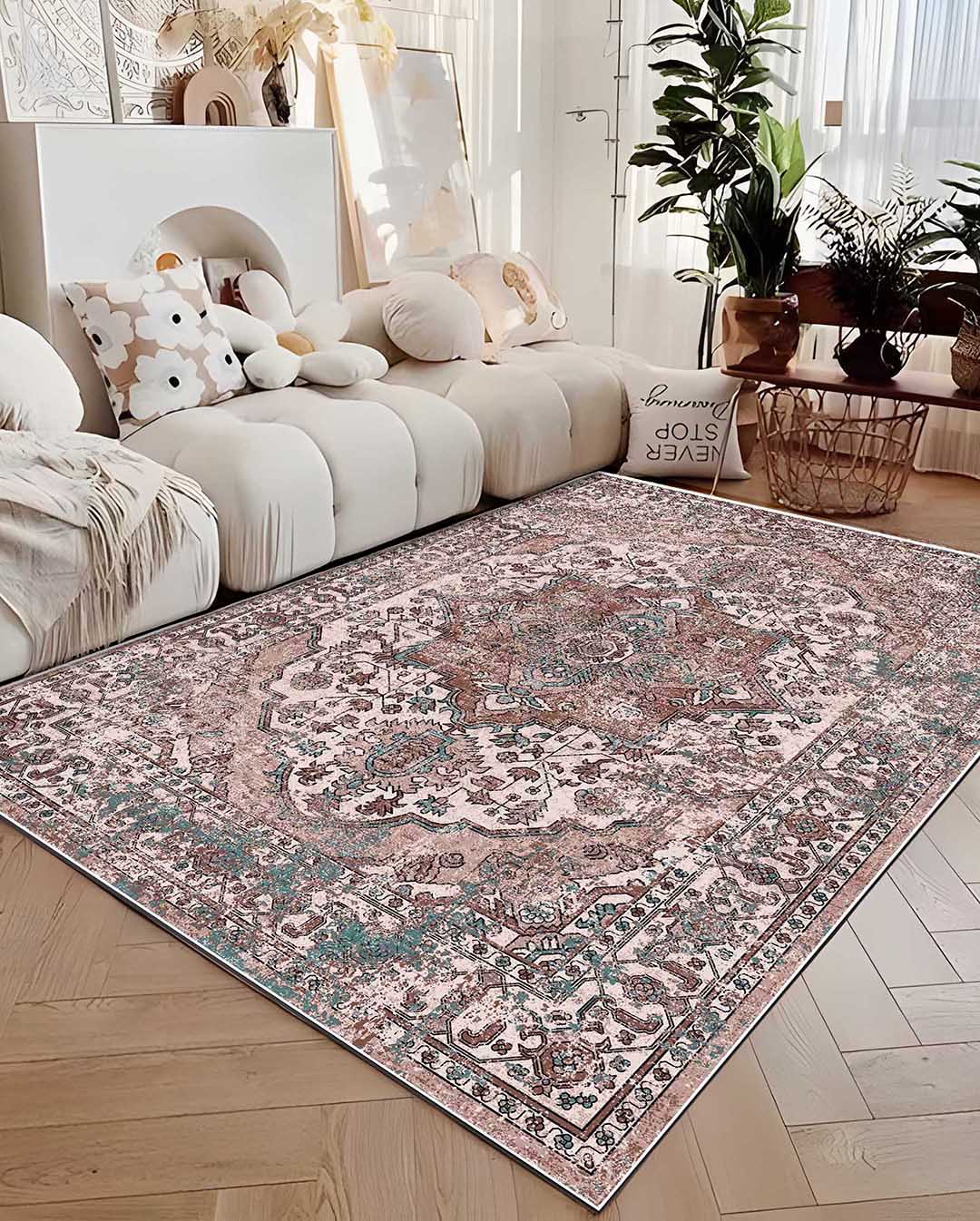 Weicher und glänzender Perserteppich Soha im Vintage-Stil 