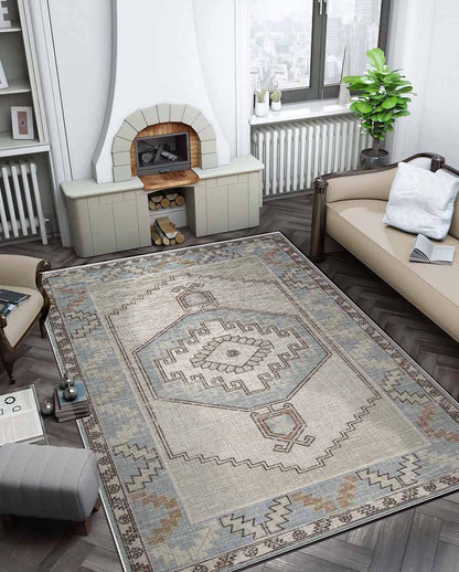 Grüner, farbenfroher, weicher und glänzender Vintage-Teppich 