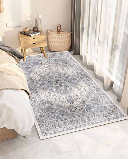 Weicher und glänzender Perserteppich Amanda im Vintage-Stil 