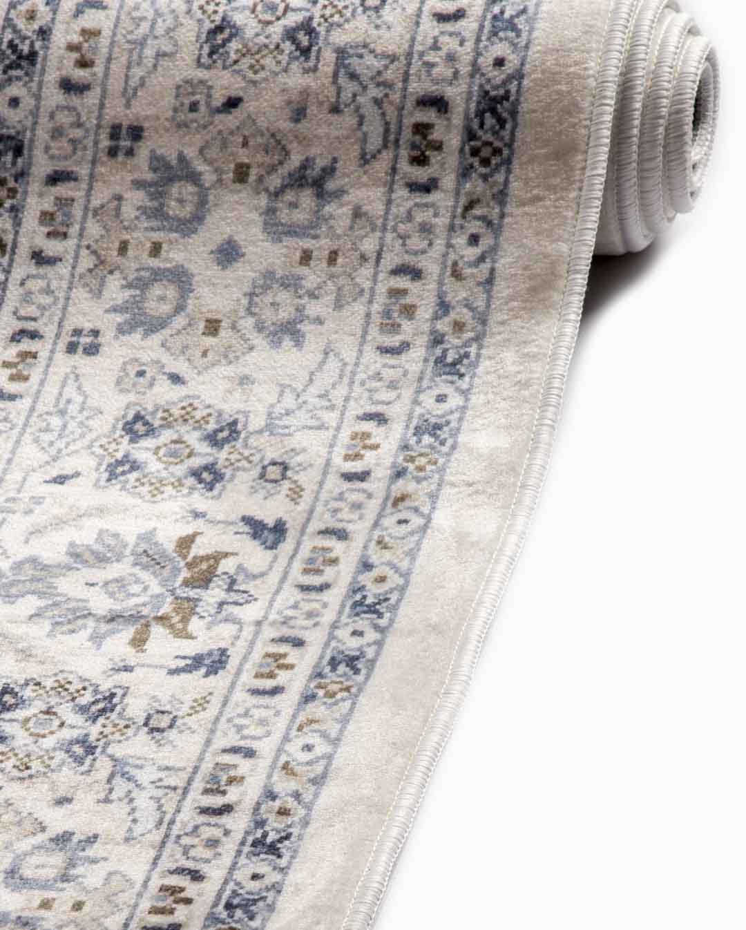 Weicher und glänzender Perserteppich Amanda im Vintage-Stil 