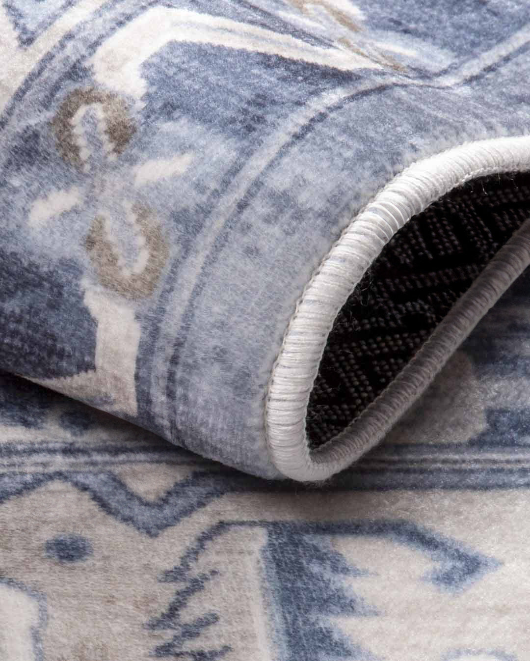 Weicher und glänzender Perserteppich von Koka 