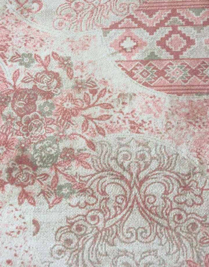 Rosa Teppich mit Ornamenten und Kreisen – Verspieltes Design für Wohnzimmer & Kinderzimmer